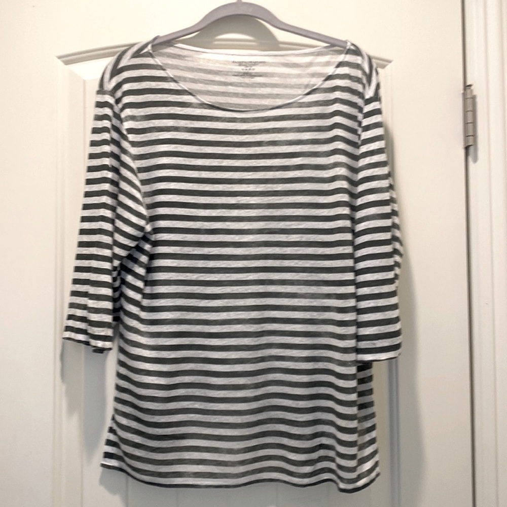 Majestic Filatures 3/4 Sleeve Shirt - large